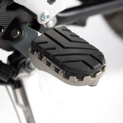 FOOTREST KIT SW MOTECH ION TRIUMPH TIGER 800 TIGER 900 TIGER 1200 SCRAMBLER