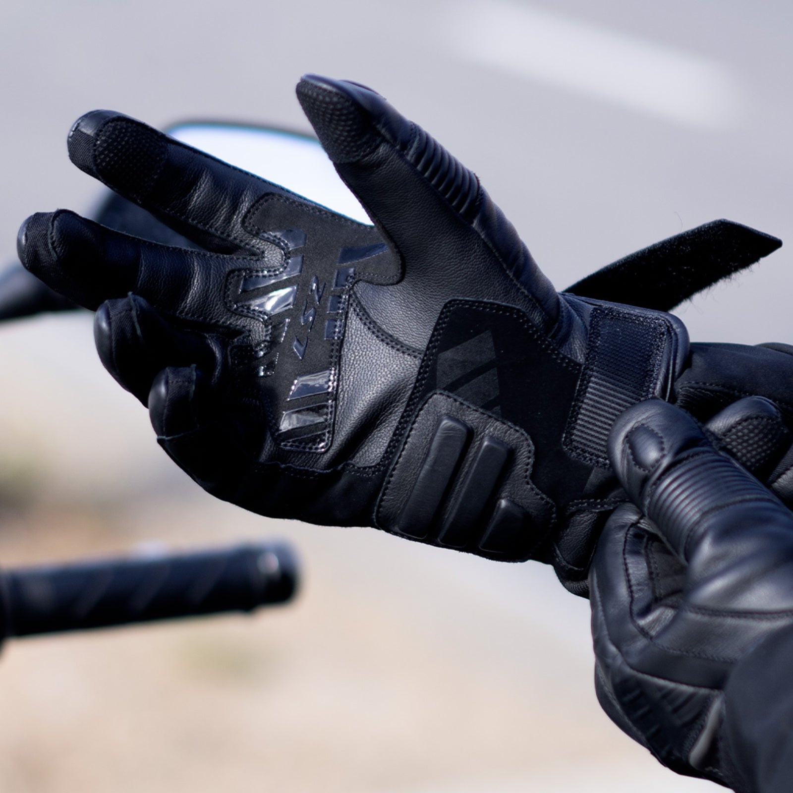 LS2 Octane Men's Glove - Black