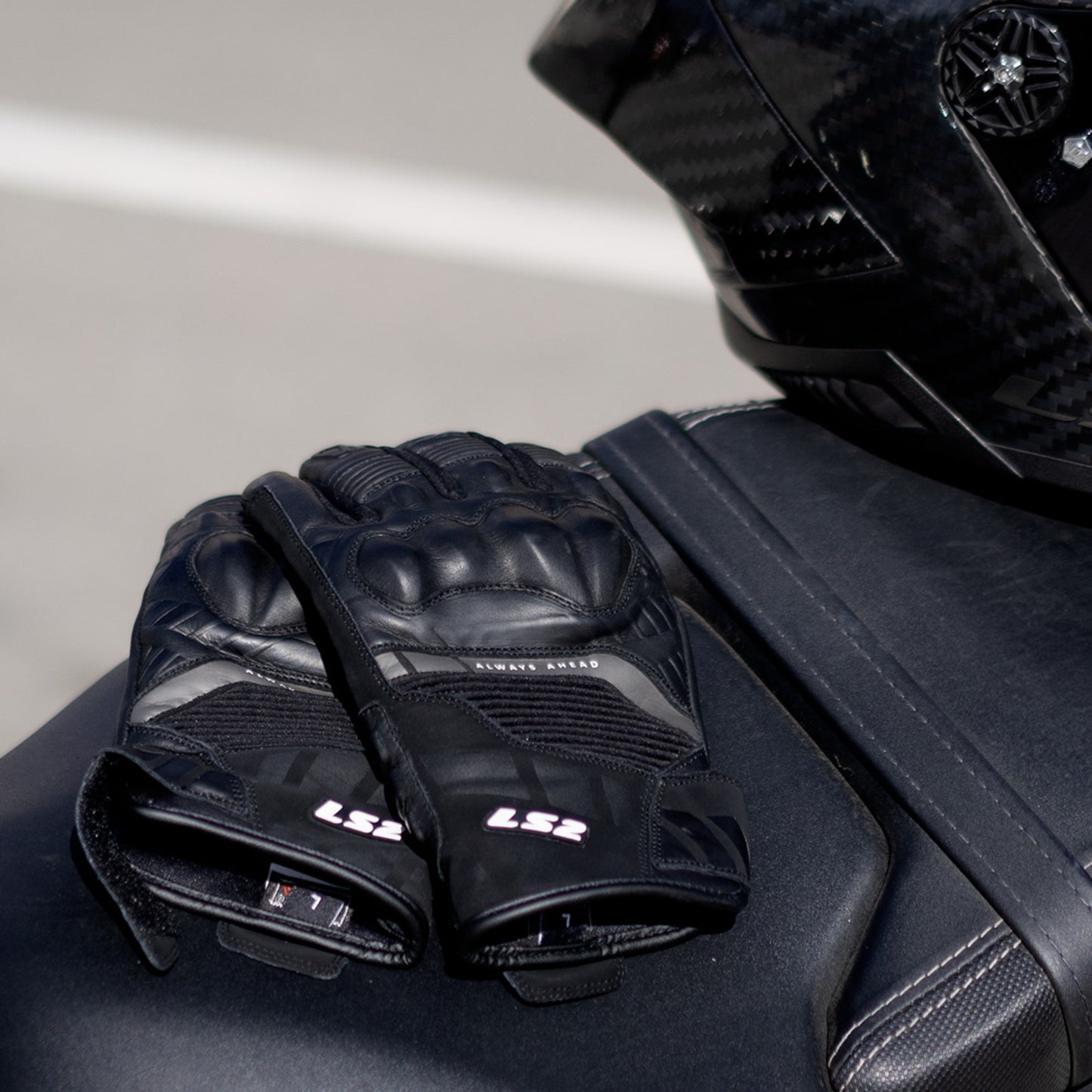 LS2 Octane Men's Glove - Black