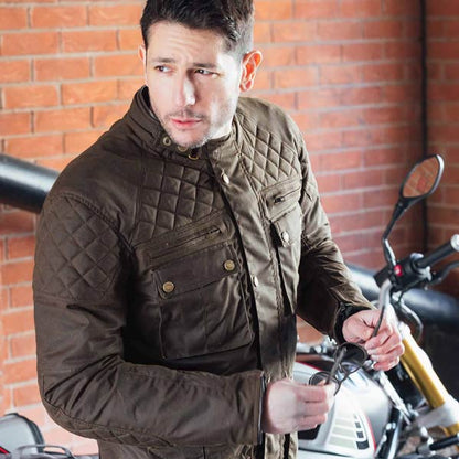 Edale-Olive-Lifestyle-1_LR